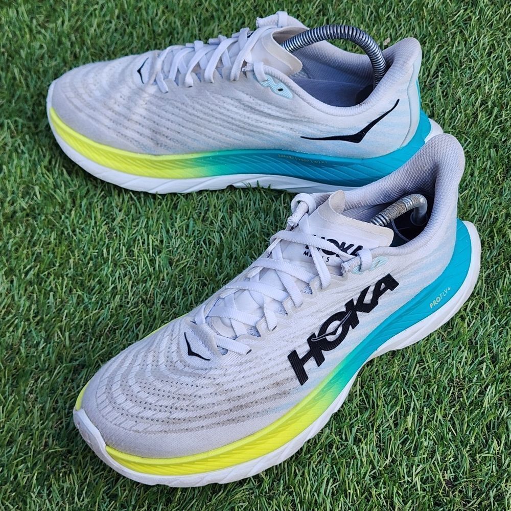 HOKA MACH 5 - Womens Athletic Shoes - SIZE 8.5B